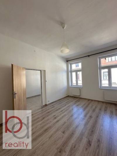 Nabízíme k pronájmu byt 1+1 v ulici Matice školské