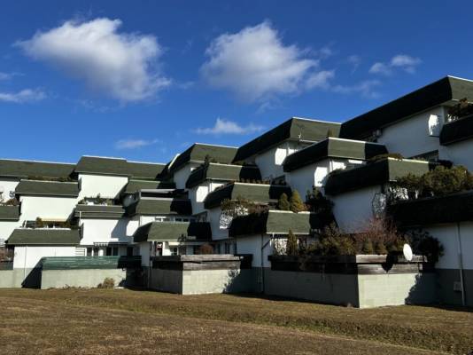 Prodej bytu 4KK České Budějovice , dvě garažová parkovací stání.